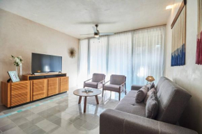 Downtown 4BR Home Beach at 200m 2 Apts in one